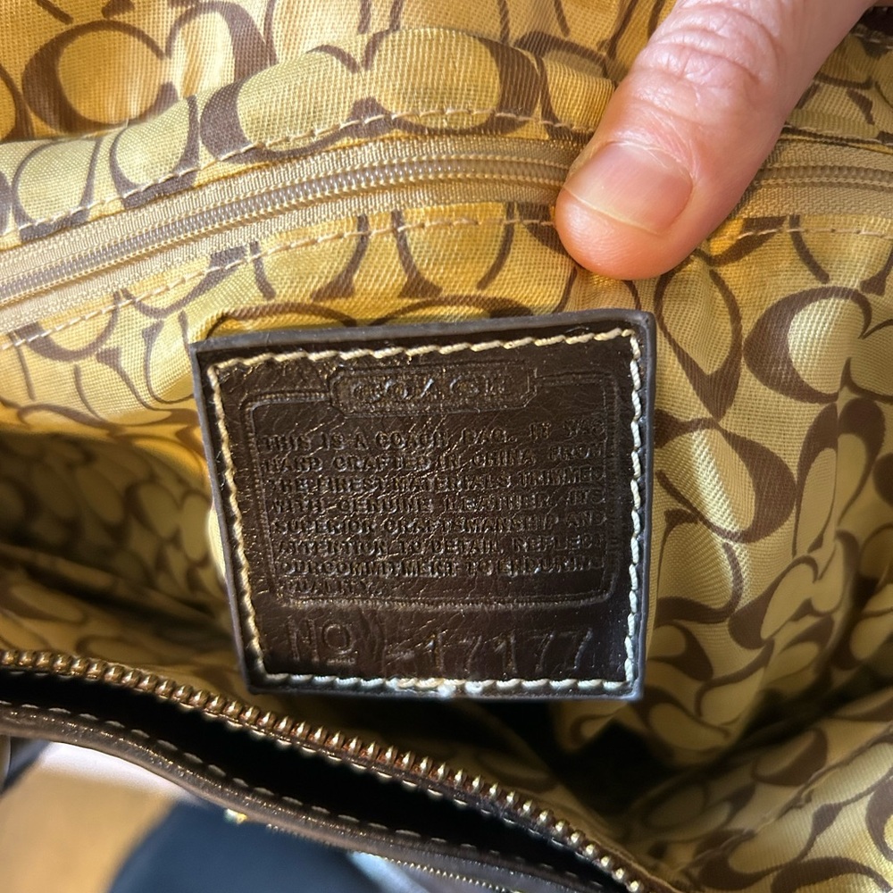 Coach Signature Canvas and Leather Tote - Khaki/Brown Chelsea Col. Like New - Picture 4 of 4